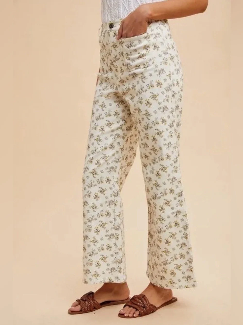 High Rise Wide Leg Floral Jeans Ivory NWT | AnnieWear | M - Picture 3 of 5